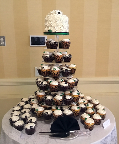 Emerald green and black themed small wedding cutting cake and cupcakes delivered at The Outdoor Country Club York PA