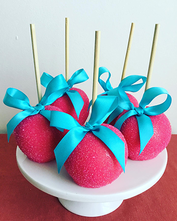 Cinnamon flavored hot pink shimmer candy candied apples